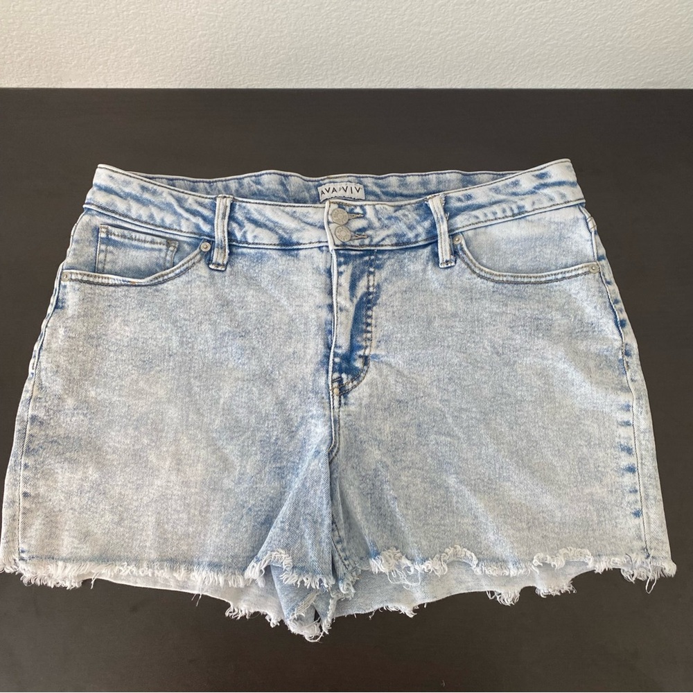 EUC Ava & Viv Blue Jean Shorts Distressed Raw Hem Size 16W